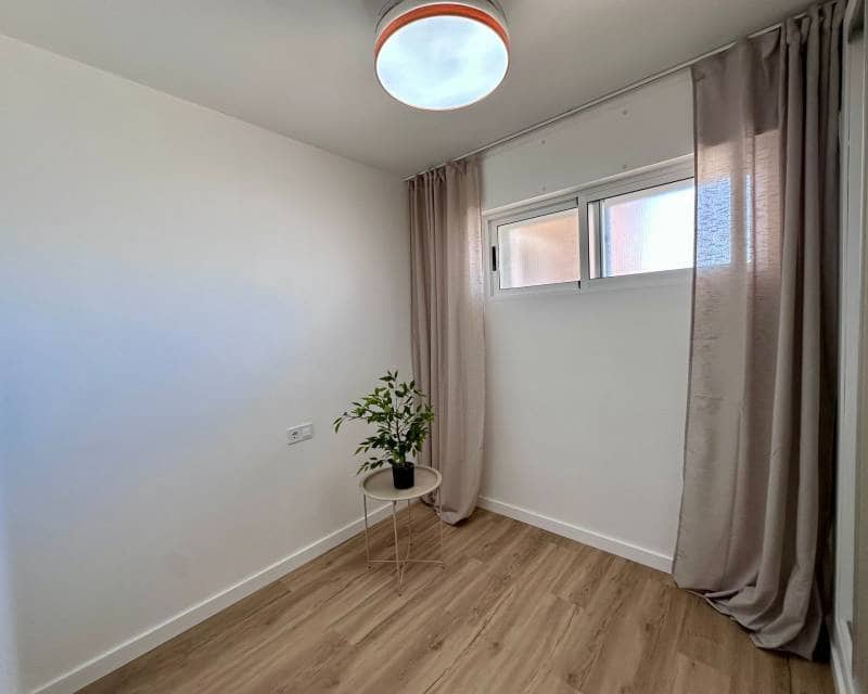 2 soverom Leilighet til salgs i Torrevieja med svømmebasseng - € 199 900 (Ref: 10103569)