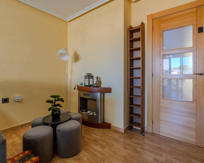 3 Zimmer Apartment zu verkaufen in Guardamar del Segura mit Garage - 225.000 € (Ref: 10104339)