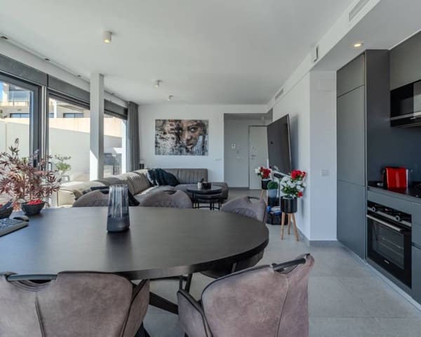 4 soverom Villa til salgs i Los Secanos, Guardamar del Segura med svømmebasseng garasje - € 600 000 (Ref: 10104342)