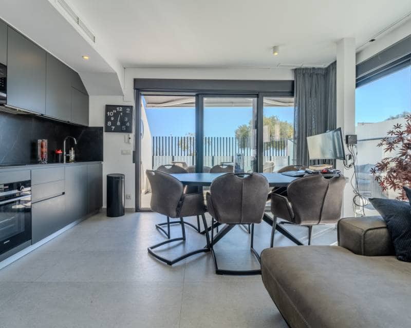 4 soverom Villa til salgs i Guardamar del Segura med svømmebasseng garasje - € 600 000 (Ref: 10104342)