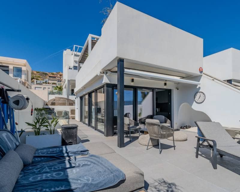 4 soverom Villa til salgs i Guardamar del Segura med svømmebasseng garasje - € 600 000 (Ref: 10104342)
