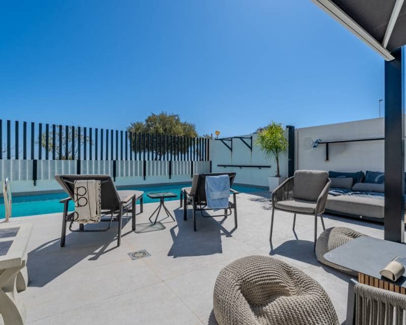 4 soverom Villa til salgs i Guardamar del Segura med svømmebasseng garasje - € 600 000 (Ref: 10104342)
