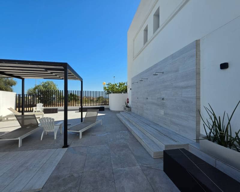 4 soverom Villa til salgs i Guardamar del Segura med svømmebasseng garasje - € 600 000 (Ref: 10104342)