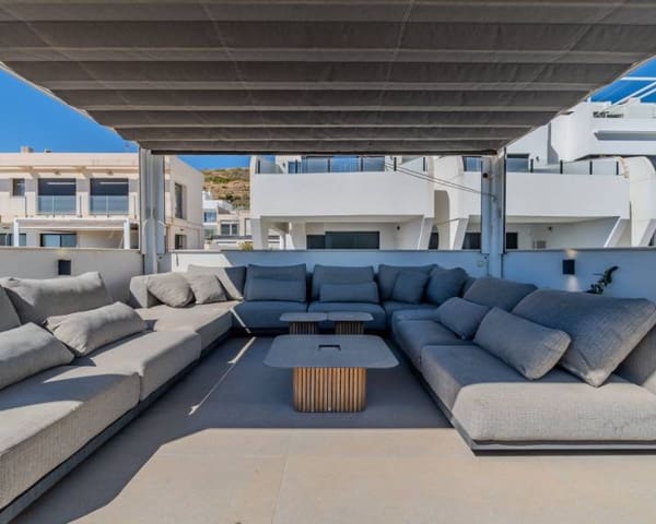 4 soverom Villa til salgs i Los Secanos, Guardamar del Segura med svømmebasseng garasje - € 600 000 (Ref: 10104342)