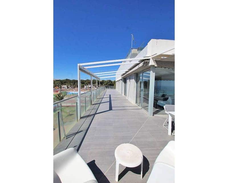 3 soverom Villa til salgs i Guardamar del Segura med svømmebasseng garasje - € 849 900 (Ref: 10106512)