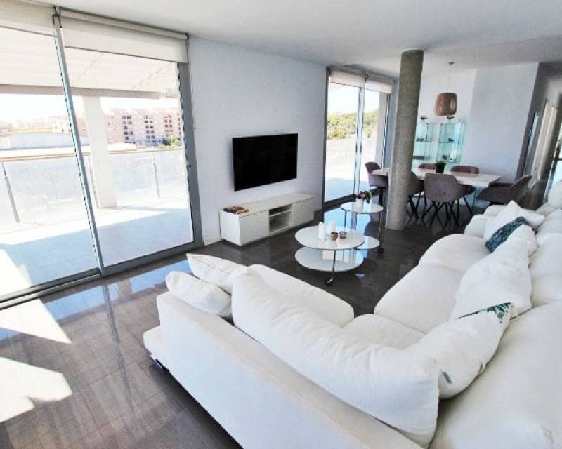 3 soverom Villa til salgs i Guardamar del Segura med svømmebasseng garasje - € 849 900 (Ref: 10106512)