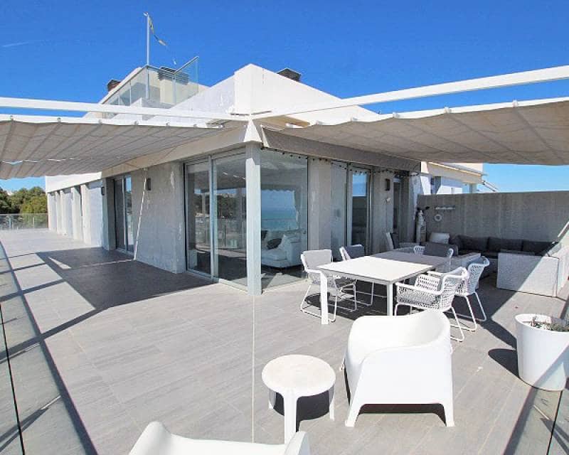 3 soverom Villa til salgs i Guardamar del Segura med svømmebasseng garasje - € 849 900 (Ref: 10106512)