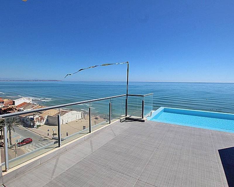 3 soverom Villa til salgs i Guardamar del Segura med svømmebasseng garasje - € 849 900 (Ref: 10106512)