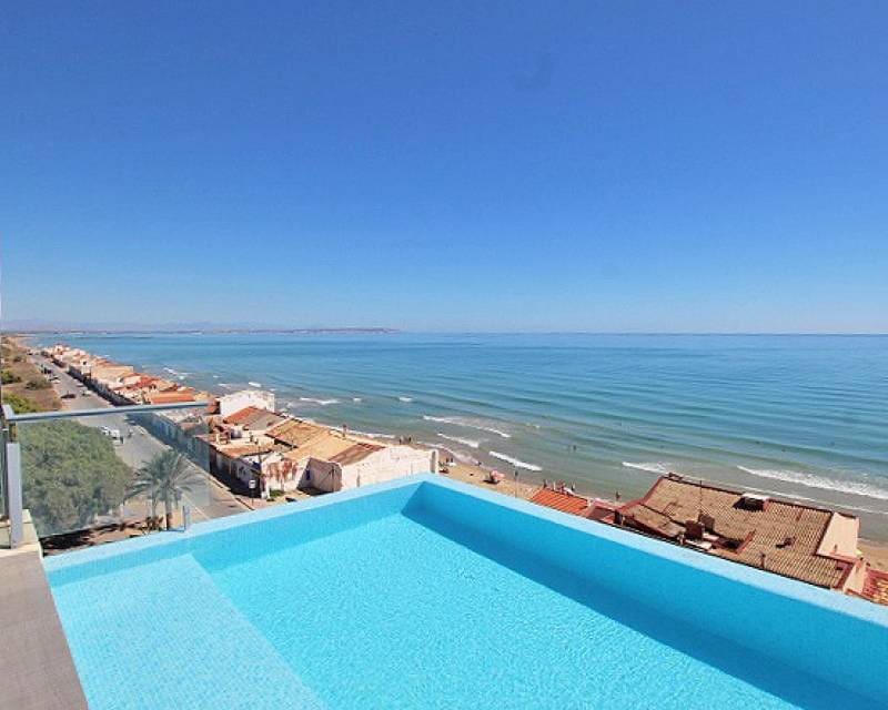 3 soverom Villa til salgs i Guardamar del Segura med svømmebasseng garasje - € 849 900 (Ref: 10106512)