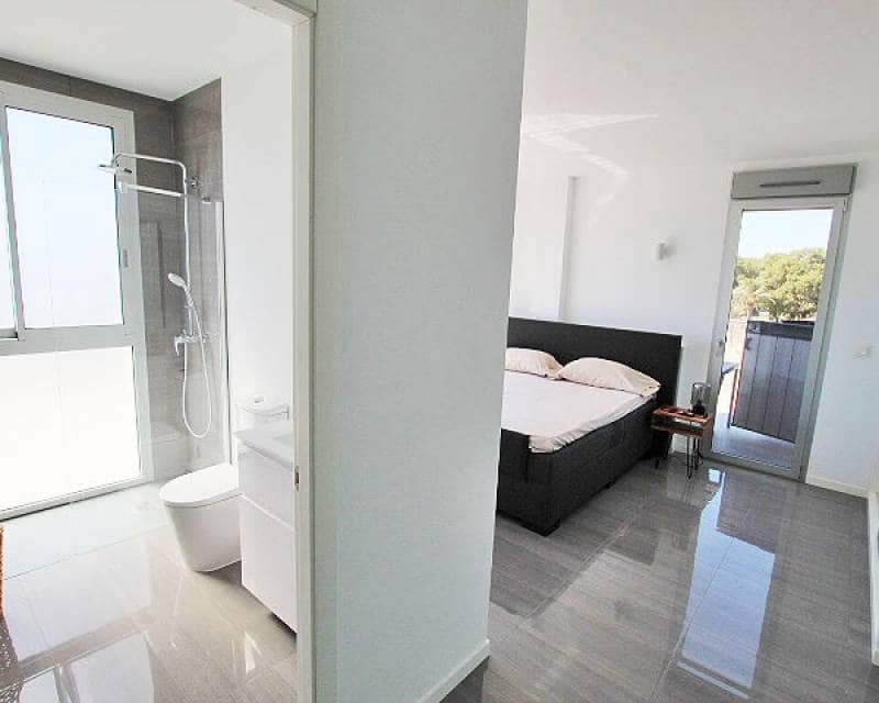 3 soverom Villa til salgs i Guardamar del Segura med svømmebasseng garasje - € 849 900 (Ref: 10106512)