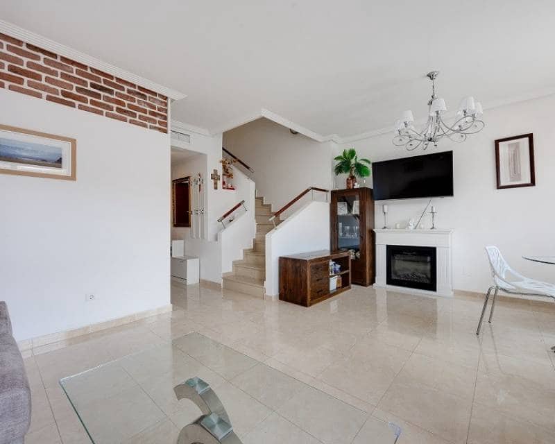 2 makuuhuone Huoneisto myytävänä paikassa Orihuela Costa mukana uima-altaan - 233 000 € (Ref: 10113363)