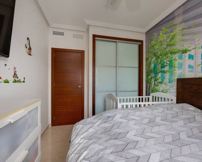 2 makuuhuone Huoneisto myytävänä paikassa Orihuela Costa mukana uima-altaan - 233 000 € (Ref: 10113363)