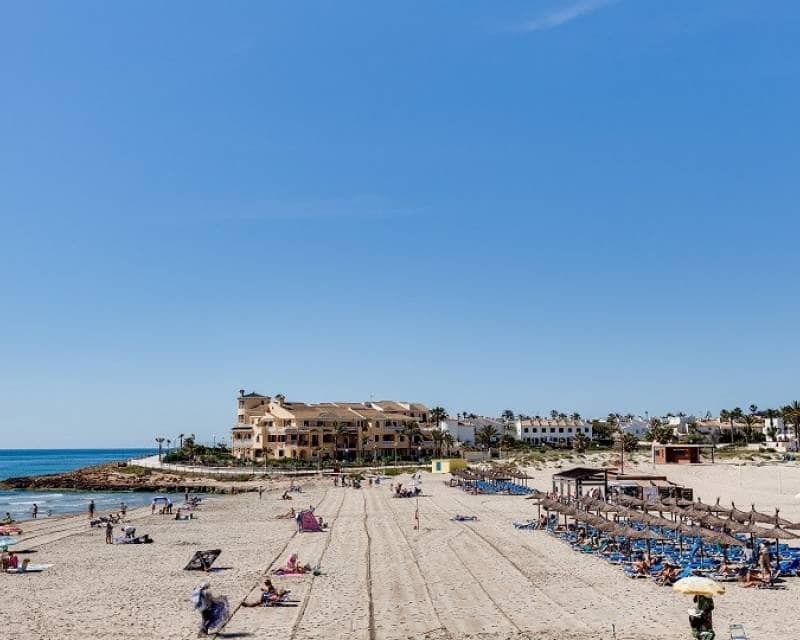 2 makuuhuone Huoneisto myytävänä paikassa Orihuela Costa mukana uima-altaan - 233 000 € (Ref: 10113363)