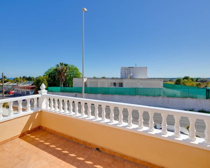 3 camera da letto Villa in vendita in Orihuela Costa con piscina garage - 229.000 € (Rif: 10116039)