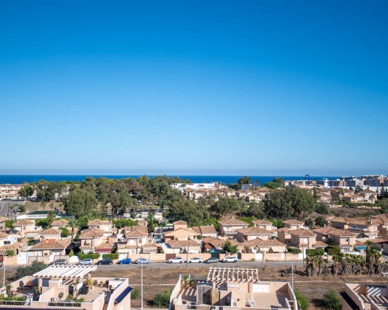 2 soveværelse Penthouse til salg i Torrevieja med swimmingpool garage - € 330.000 (Ref: 10117149)