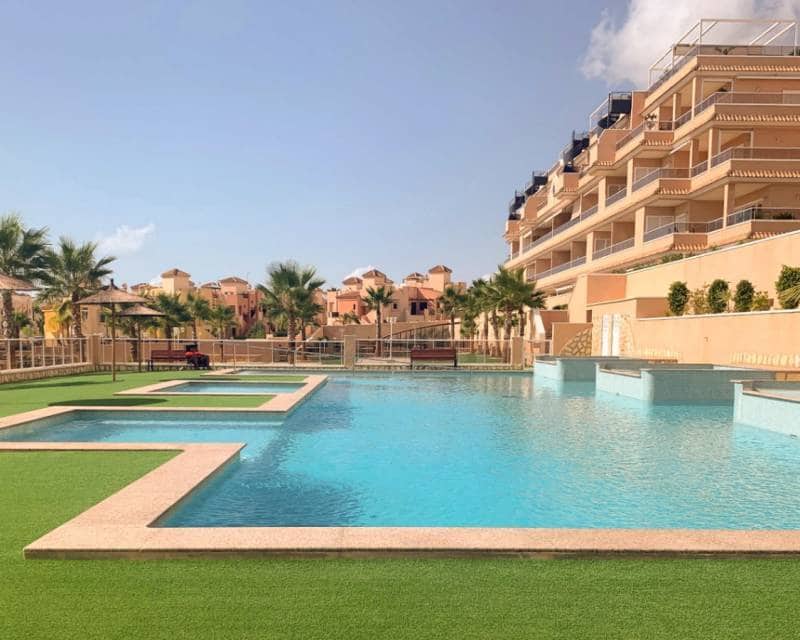 2 soveværelse Penthouse til salg i Torrevieja med swimmingpool garage - € 330.000 (Ref: 10117149)