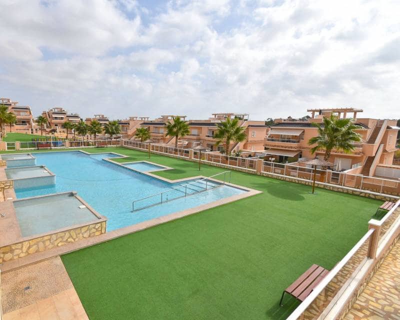 2 soveværelse Penthouse til salg i Torrevieja med swimmingpool garage - € 330.000 (Ref: 10117149)