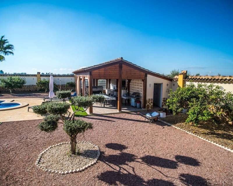 4 quarto Moradia para venda em Catral com piscina garagem - 430 000 € (Ref: 10118157)