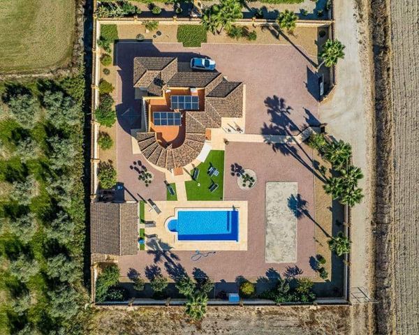 4 quarto Moradia para venda em Catral com piscina garagem - 430 000 € (Ref: 10118157)