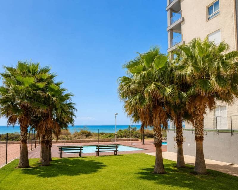 3 slaapkamer Appartement te koop in La Manga del Mar Menor met zwembad garage - € 397.000 (Ref: 10118478)