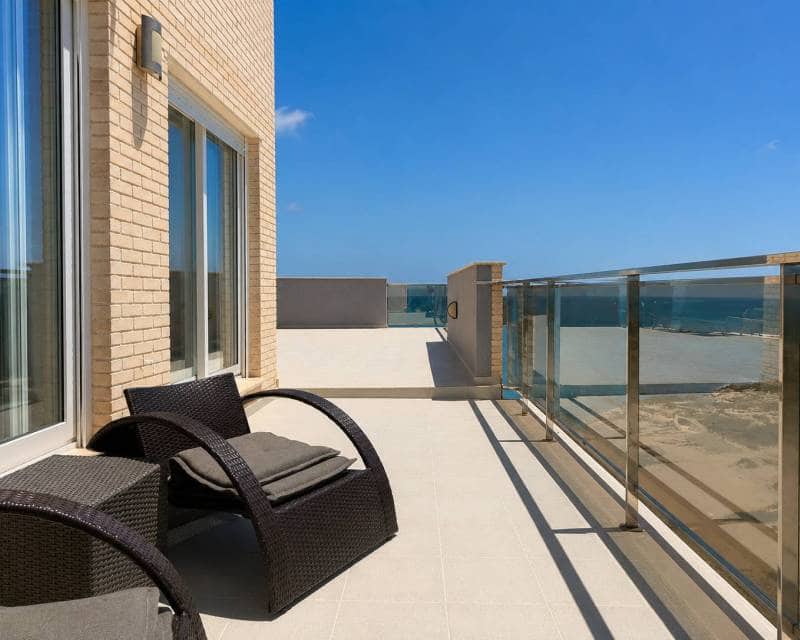 3 slaapkamer Appartement te koop in La Manga del Mar Menor met zwembad garage - € 397.000 (Ref: 10118478)