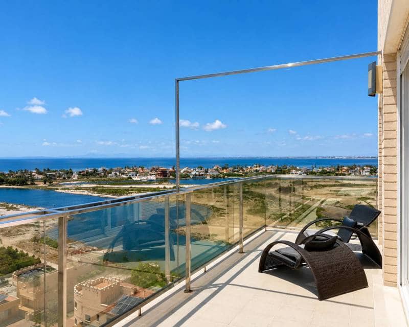 3 slaapkamer Appartement te koop in La Manga del Mar Menor met zwembad garage - € 397.000 (Ref: 10118478)