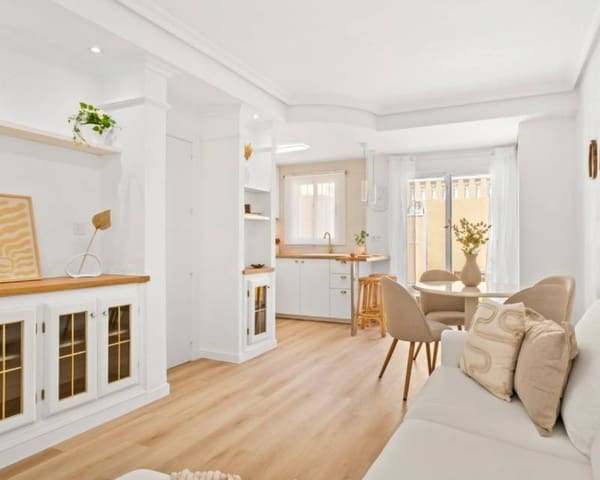 2 sovrum Hus till salu i Las Filipinas med pool garage - 229 800 € (Ref: 10118479)
