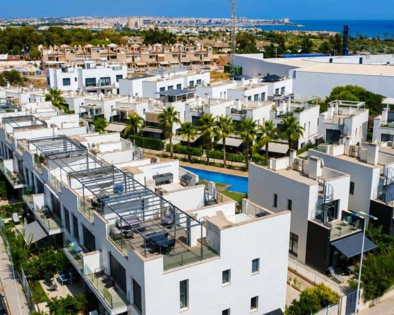 3 soverom Leilighet til salgs i Torrevieja med svømmebasseng garasje - € 295 000 (Ref: 10118480)