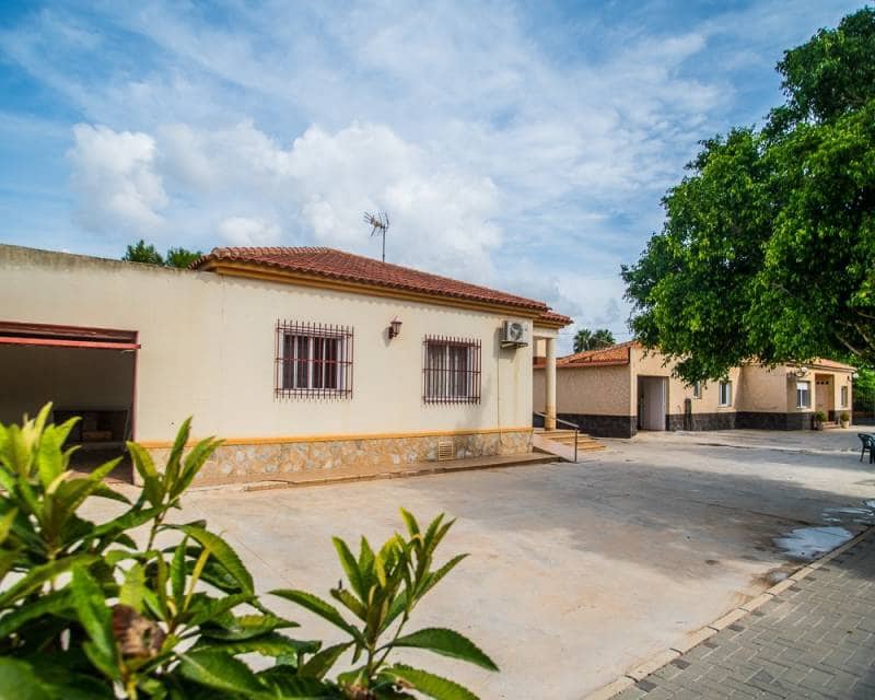 7 bedroom Villa for sale in La Matanza with pool garage - € 590,000 (Ref: 10120391)