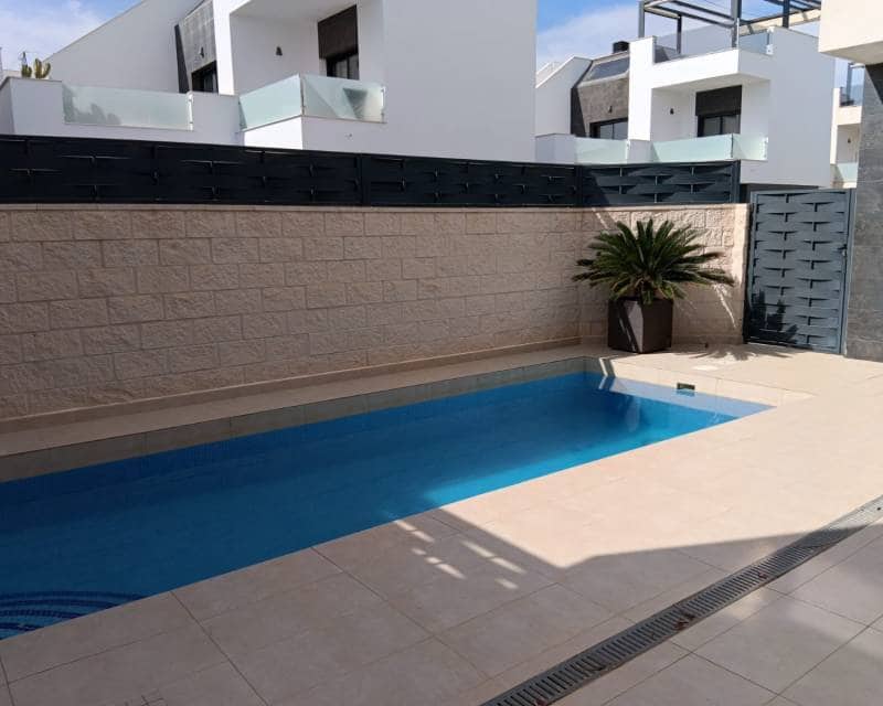 3 soveværelse Villa til salg i Benijofar med swimmingpool garage - € 380.000 (Ref: 10124679)