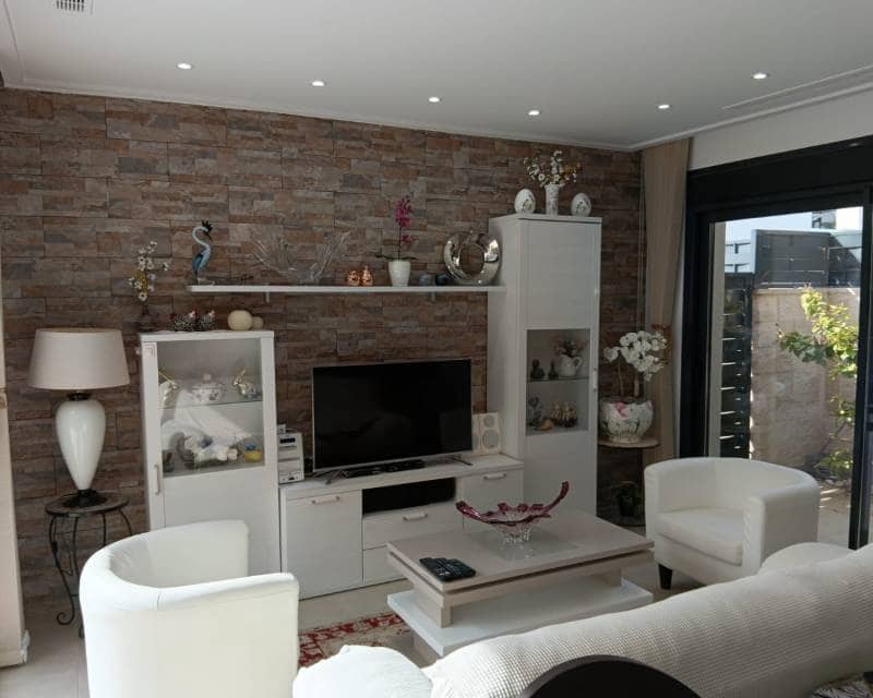 3 soveværelse Villa til salg i Benijofar med swimmingpool garage - € 380.000 (Ref: 10124679)