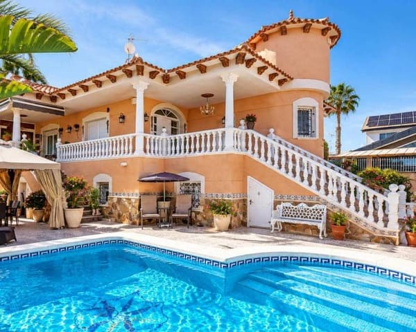 4 quarto Moradia para venda em Benferri com piscina - 467 000 € (Ref: 10124680)