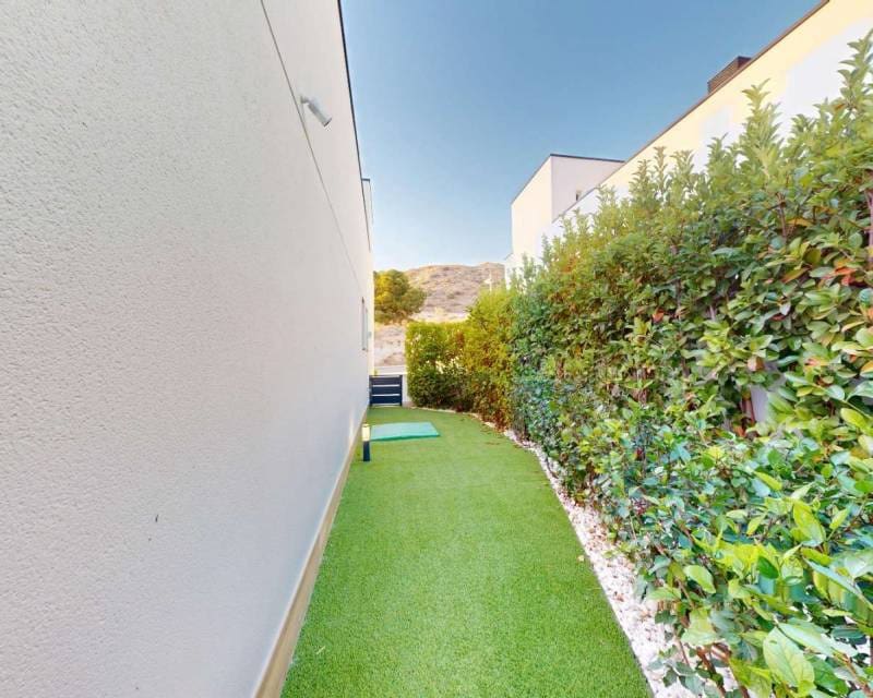 Chalet de 3 habitaciones en Monforte del Cid en venta con piscina garaje - 795.000 € (Ref: 10130211)