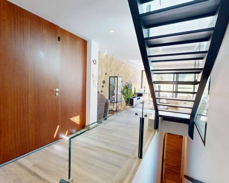 3 soverom Villa til salgs i Monforte del Cid med svømmebasseng garasje - € 795 000 (Ref: 10130212)