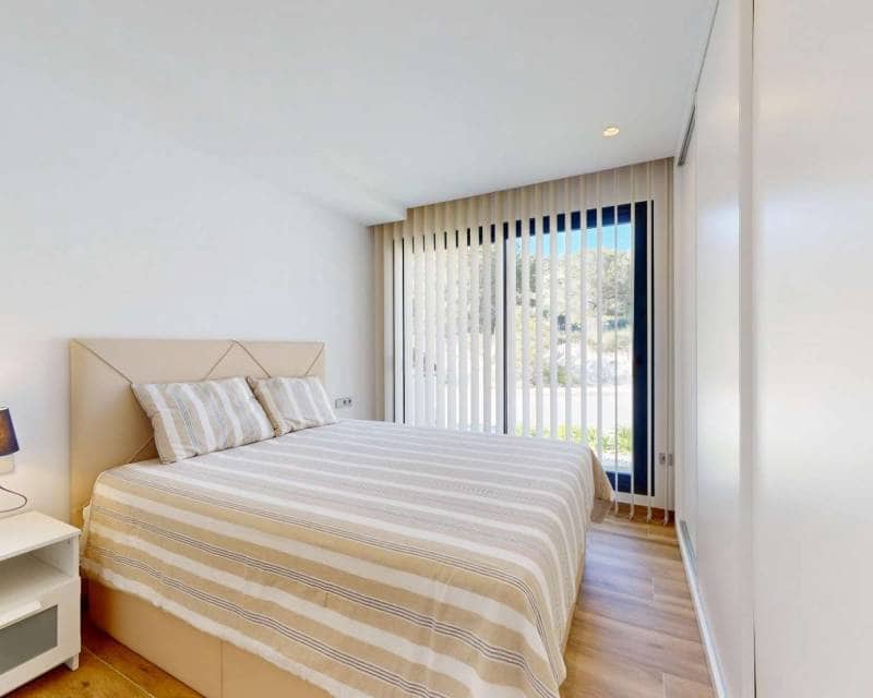 3 soverom Villa til salgs i Monforte del Cid med svømmebasseng garasje - € 795 000 (Ref: 10130212)