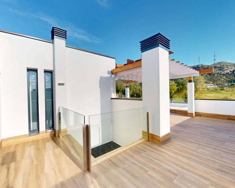 3 soverom Villa til salgs i Monforte del Cid med svømmebasseng garasje - € 795 000 (Ref: 10130212)