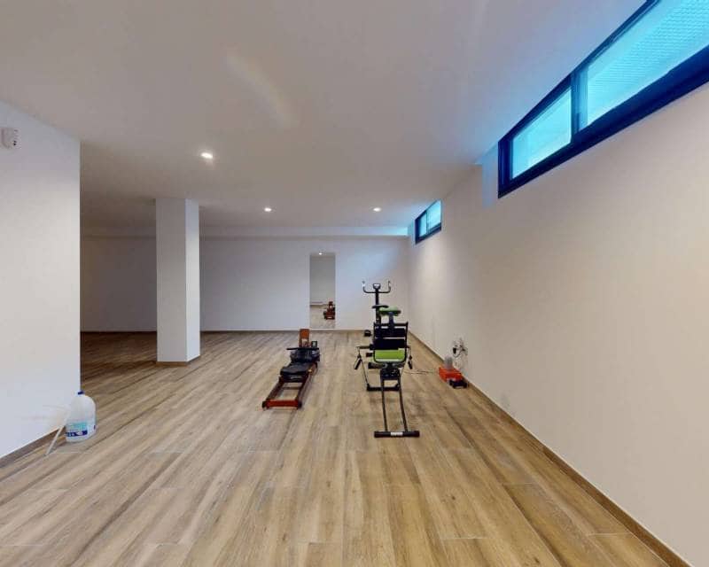 3 soverom Villa til salgs i Monforte del Cid med svømmebasseng garasje - € 795 000 (Ref: 10130212)