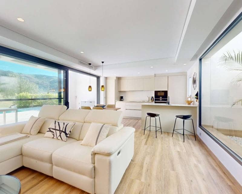 3 soverom Villa til salgs i Monforte del Cid med svømmebasseng garasje - € 795 000 (Ref: 10130212)