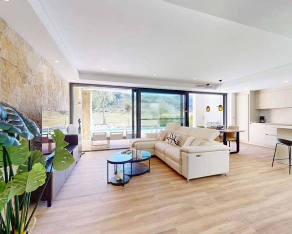 3 soverom Villa til salgs i Monforte del Cid med svømmebasseng garasje - € 795 000 (Ref: 10130212)