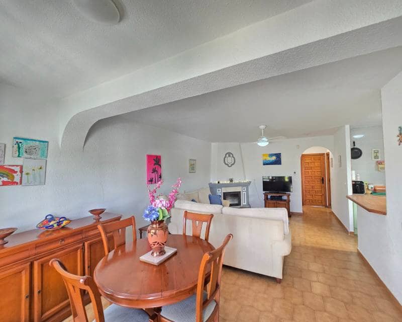 2 quarto Casa em Banda para venda em Villamartin com piscina - 210 000 € (Ref: 10130509)