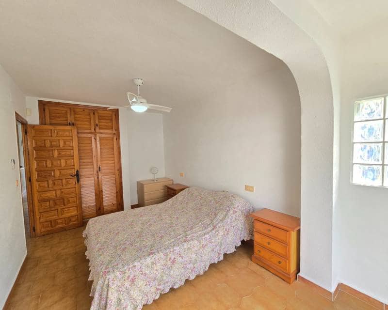 2 quarto Casa em Banda para venda em Villamartin com piscina - 210 000 € (Ref: 10130509)