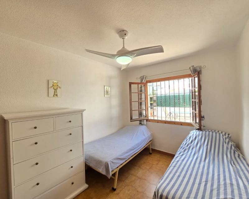 2 quarto Casa em Banda para venda em Villamartin com piscina - 210 000 € (Ref: 10130509)