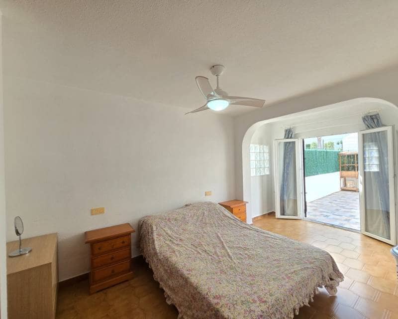 2 quarto Casa em Banda para venda em Villamartin com piscina - 210 000 € (Ref: 10130509)