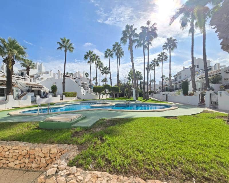 2 quarto Casa em Banda para venda em Villamartin com piscina - 210 000 € (Ref: 10130509)