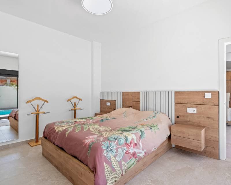 3 soveværelse Villa til salg i Daya Nueva med swimmingpool garage - € 399.900 (Ref: 10134920)