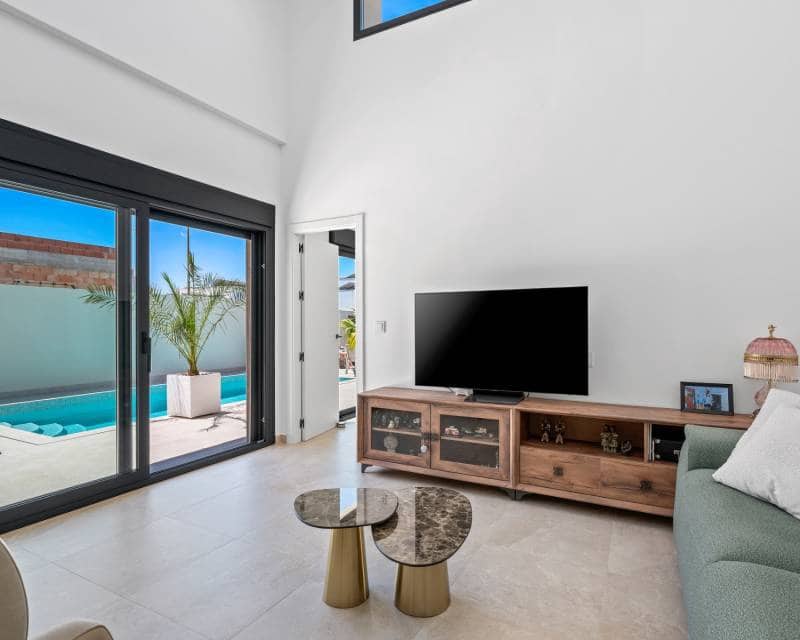 3 soveværelse Villa til salg i Daya Nueva med swimmingpool garage - € 399.900 (Ref: 10134920)