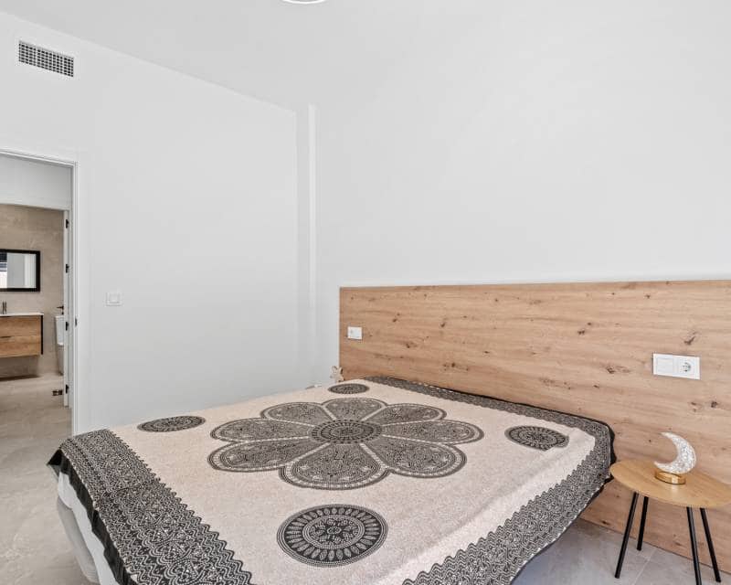 3 soveværelse Villa til salg i Daya Nueva med swimmingpool garage - € 399.900 (Ref: 10134920)