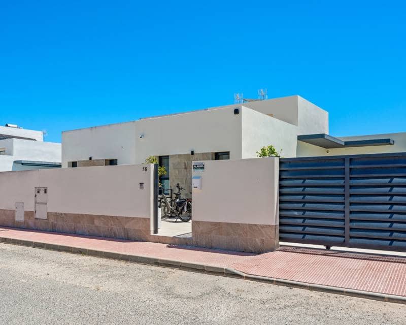 3 soveværelse Villa til salg i Daya Nueva med swimmingpool garage - € 399.900 (Ref: 10134920)