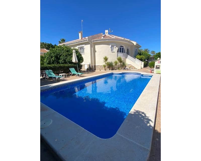 3 bedroom Villa for sale in Ciudad Quesada with pool garage - € 449,900 (Ref: 10135055)