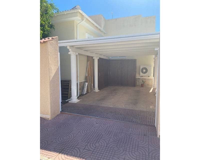 3 bedroom Villa for sale in Ciudad Quesada with pool garage - € 449,900 (Ref: 10135055)